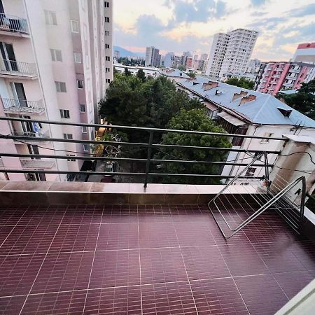 Guga House Leilighet Tbilisi Eksteriør bilde