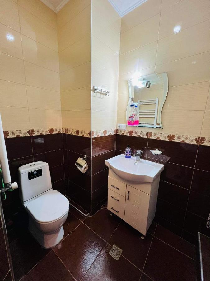Guga House Leilighet Tbilisi Eksteriør bilde